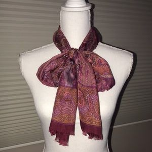 Lightweight scarf